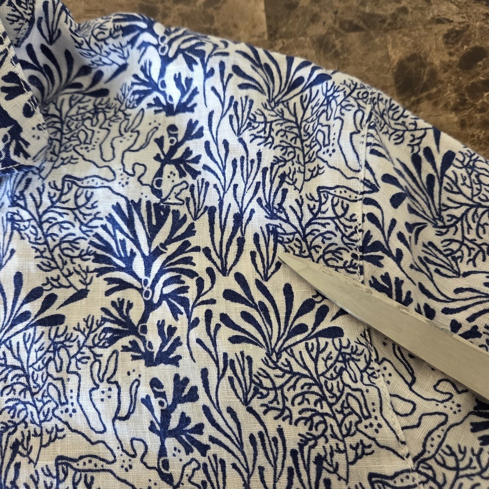 Nicole Miller sz L 100% linen button up top blue/wht coastal beach vacation - Picture 12 of 14